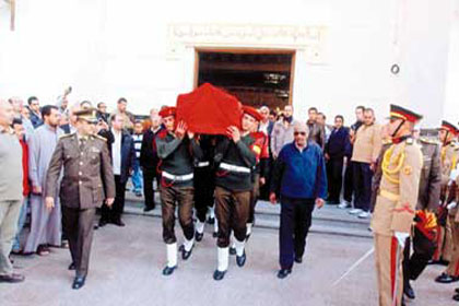 جنازة عسكرية لشهيد الشرطة بمسقط رأسه بالبحيرة - أرشيفية