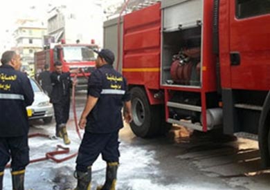 السيطرة على حريق - ارشيفية