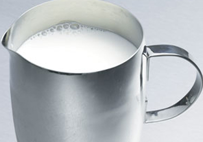 ضبط 4 آلاف كيلو لبن غير صالح للاستهلاك الآدمي في بني سويف