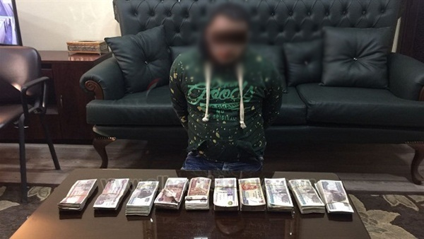 ضبط عاطل لاتهامه بسرقة 100 ألف جنيه من موظف بالمعاش بالمعصرة