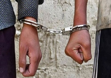 حبس اثنين متهمين بقتل تاجر فاكهة بسبب خلافات مالية في شبرا الخيمة 4 أيام