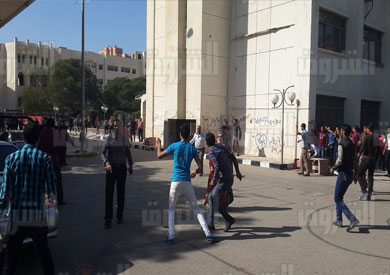 اشتباكات جامعة المنصورة-تصوير نعمان سمير