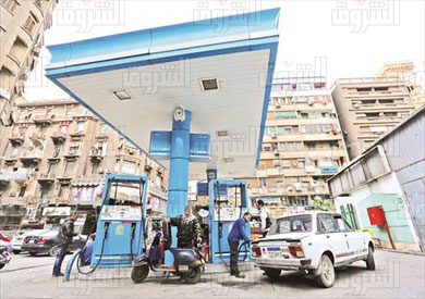 خفض إنتاج النفط يعيد حساب برميل البترول في الموازنة تصوير- أحمد عبداللطيف