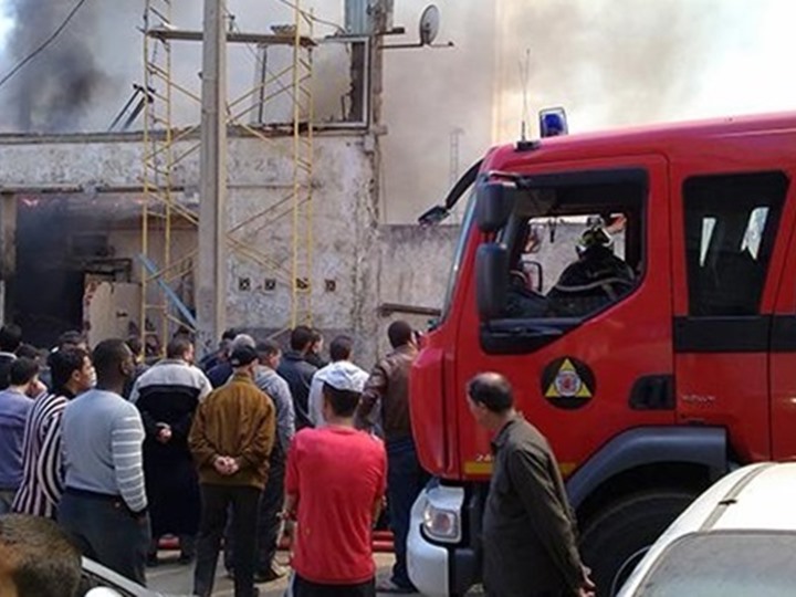 الحماية المدنية: السيطرة على حريق هائل بمصنع للنسيج في أبو رواش
