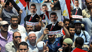 لاخوان المسلمين: قررنا الدعوة لاحتشاد الجماهير "تأكيدا على احترام الديمقراطية"