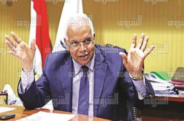 وزير النقل: إنارة الطريق الدائري بلمبات الليد وطرح إنشاء 20 كوبري مشاة مقابل الإعلانات