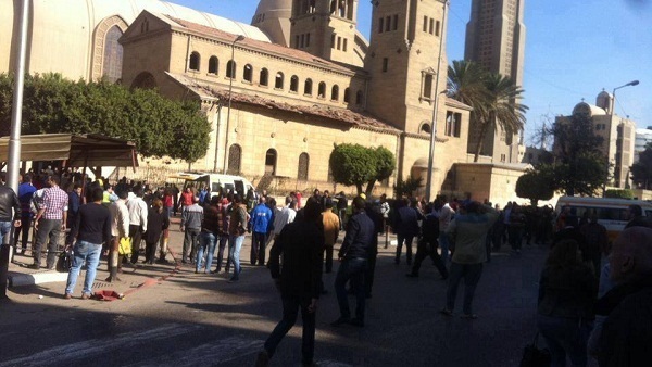 السفارة اليمنية بالقاهرة تدين التفجير الإرهابي الذي استهدف مقر الكنيسة البطرسية