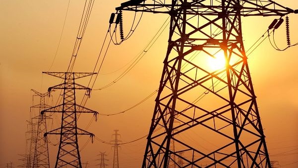 الكهرباء: الحمل المتوقع اليوم 24800 ميجاوات