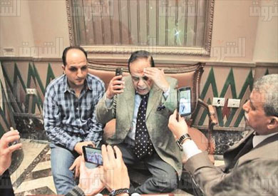 كمال احمد خارج القاعة تصوير لبنى طارق