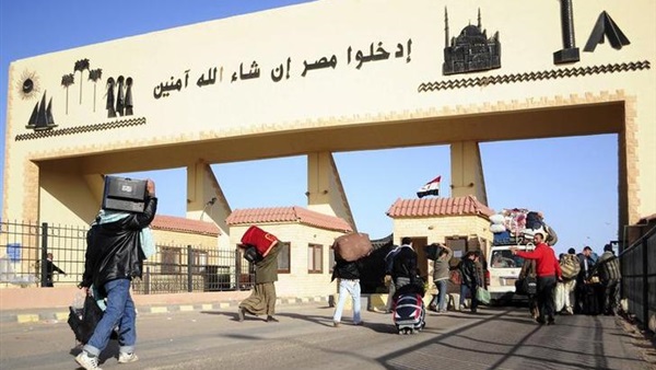 عودة 460 مصريا من ليبيا عبر منفذ السلوم خلال 24 ساعة