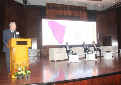 محافظ جنوب سيناء يستعرض فرص الاستثمار