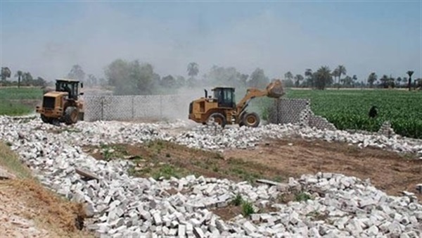 إزالة 33 حالة تعدٍ على الأرض الزراعية في المنيا