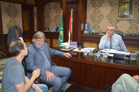 محافظ المنيا ومفوضى الاتحاد الاوربى لتطوير وتنمية مهارات الموظفين