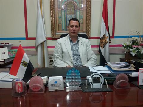 ثروت عبدالعزيز وكيل وزارة التربية والتعليم