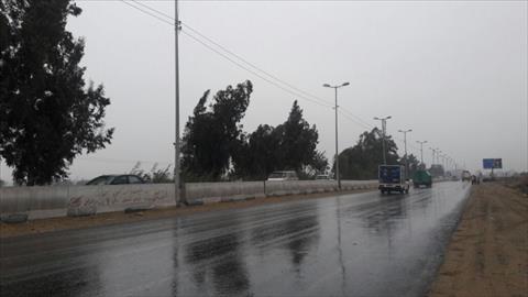 تعرضت مراكز وقرى الغربية، إلى أمطار متوسطة تصاحبها رياح شديدة؛ مما