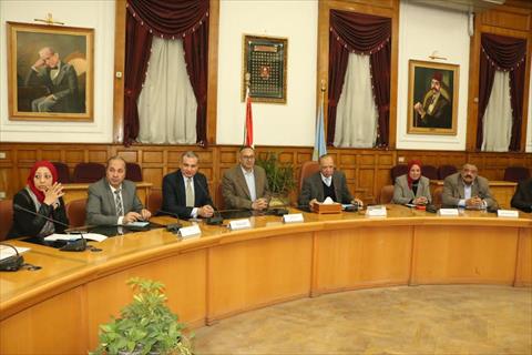 اجتماع المحافظة لتحديد ارض بديلة لسوق التونسي