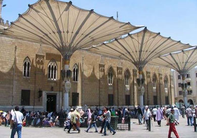 حملة نظافة بميدان الحسين