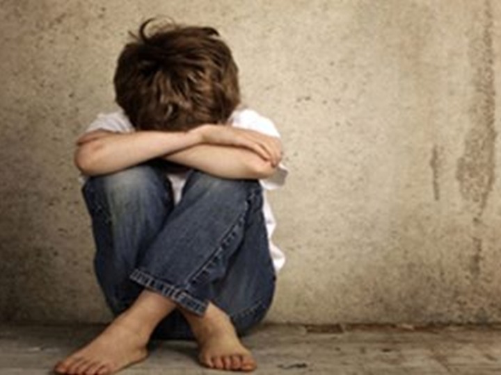 التحقيق في تعذيب أطفال بدار أيتام تديرها زوجة رئيس وزراء سابق بالجيزة