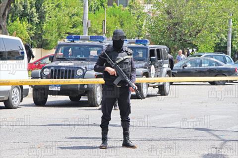 تفجير كشك المرور بميدان المحكمة فى مصر الجديدة - تصوير: لبنى طارق