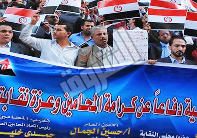 مظاهرة سابقة للمحامين أثناء أزمتهم مع القضاة فى طنطا تصوير  جيهان نصر