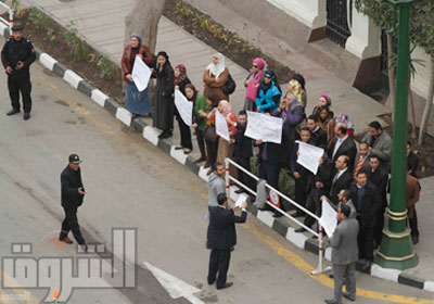 وقفة أمام مجلس الوزراء    تصوير: فادي عزت