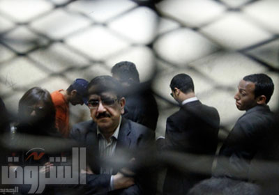 المتهمين داخل قفص الاتهام في إحدي الجلسات السابقة - تصوير: أحمد عبد اللطيف
