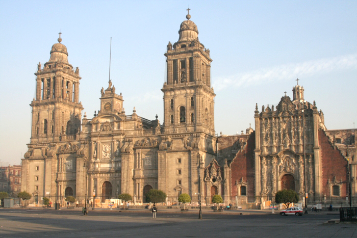 الكنيسة المكسيكية تتهم الولايات المتحدة بالتصرف كـ«الارهابيين»