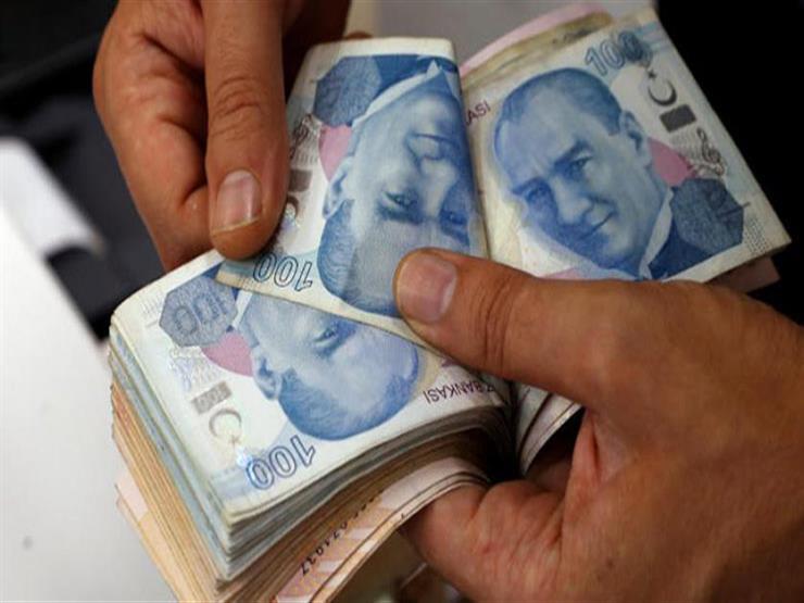 انخفاض الليرة التركية إلى معدل غير مسبوق أمام الدولار