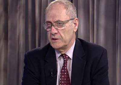 أستاذ العلاقات الدولية في الجامعة الأمريكية الدكتور إدموند غريب