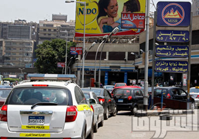 مازالت أزمة الوقود مستمرة رغم التصريحات الوردية للمسئولين تصوير على هزاع