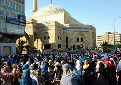 مؤيدي مرسي أمام مسجد الحصري - ارشيفية