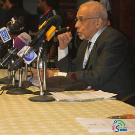 الرئيس الحالي لحزب الدستور السفير سيد قاسم المصري