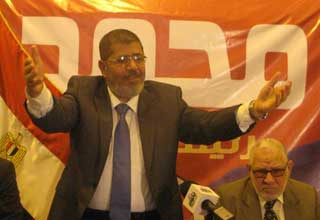 الدكتور محمد مرسي- مرشح جماعة الإخوان المسلمين في الانتخابات الرئاسية