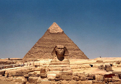 أرشيفية للأهرامات