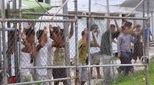وفاة لاجئي في مركز احتجاز أسترالي في جزيرة «مانوس»