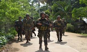 الجيش الفلبيني يضغط لإجراء محادثات مع المتمردين الشيوعيين