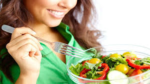 10 عادات غذائية عليك تطبيقها لنجاح خطة إنقاص الوزن