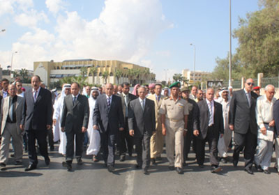 محافظ شمال سيناء يضع إكليل الزهور على النصب التذكاري في ذكرى نصر أكتوبر