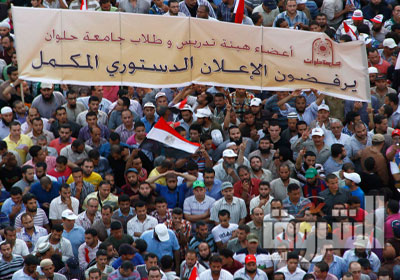 أزمة اليمين الدستورية والإعلان المكمل تطاردان الرئيس تصوير أحمد عبدالفتاح