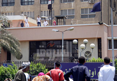 القسم تحت حصار المحامين فى أثناء الأزمة تصوير - أحمد عبد اللطيف