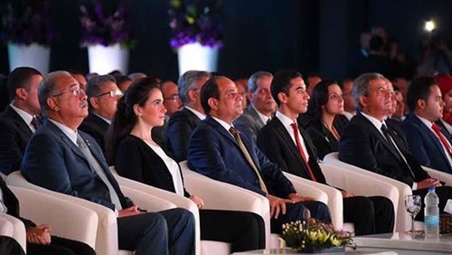 الفيلم شباب صيادين وحرفيين ومخترعين وحاصلين على جوائز علمية