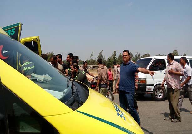 مصرع شخص وإصابة 4 آخرين بحادث تصادم سيارتين بكفر الشيخ