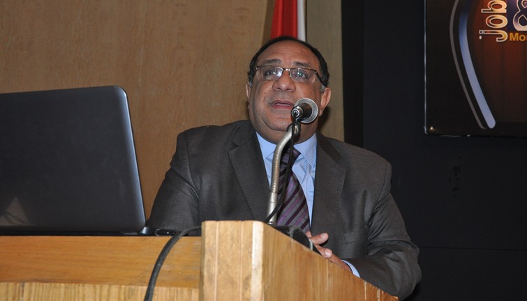 رئيس جامعة حلوان الدكتور ماجد نجم