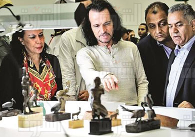 الموسيقار العالمي ياني في المتحف المصري الكبير و الاهرامات تصوير احمد عبد اللطيف