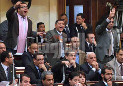 العليمى خلال جلسة مجلس الشعب التى انتهت بإحالته للجنة القيم تصوير- فادى عزت