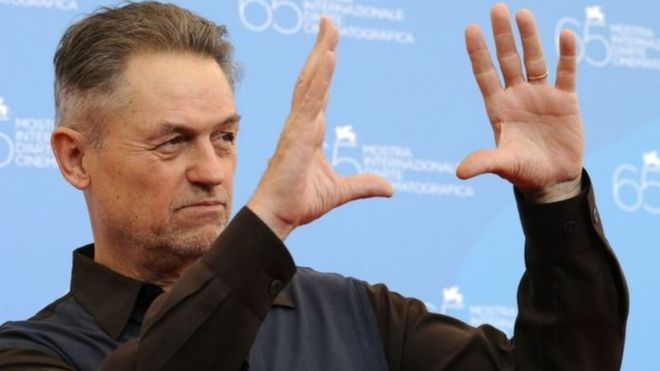 توفي ديمي إثر مضاعفات الاصابة بسرطان المريء