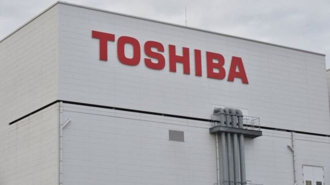 توشيبا تواجه ازمة مالية دفعتها لبيع بعض أصولها النووية وفي مجال تصنيع الرقاقات
