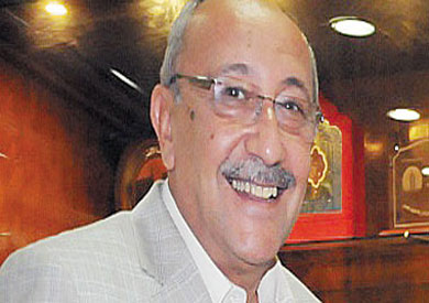 محافظ أسوان مصطفى يسري