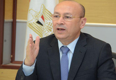 المهندس عبد العزيز فاضل وزير الطيران المدني