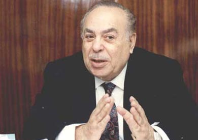 الدكتور عبد القادر حاتم، رئيس وزراء مصر الأسبق خلال حرب أكتوبر